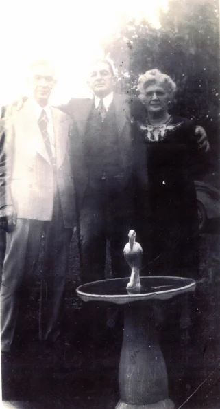 Howard-Hugh-Ola-A